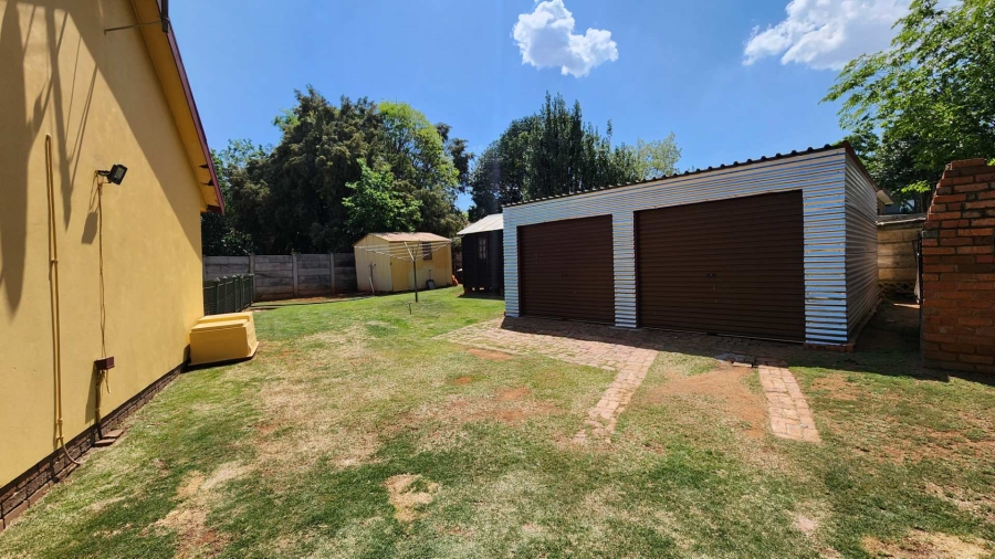 4 Bedroom Property for Sale in Uitsig Free State